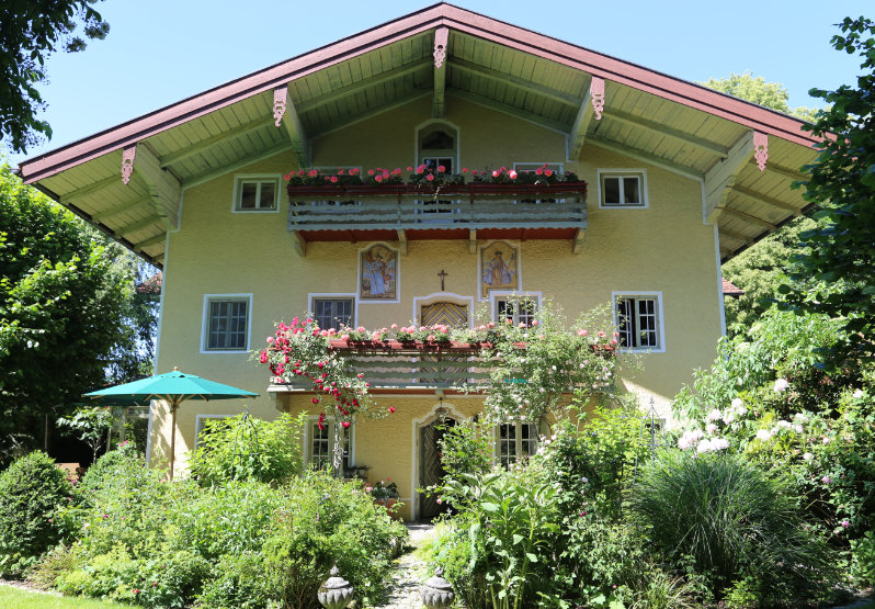 Gelbes Haus Front